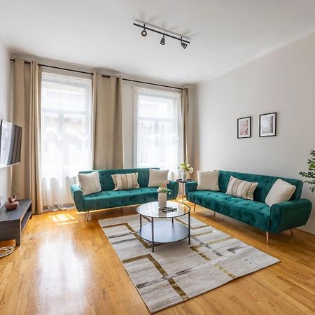 Stylish & Cozy City Center Apartment By Prestige Homes บูดาเปสต์ ภายนอก รูปภาพ